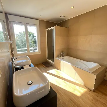 Les Hauts De Maison 4 Avec Piscine Apartment